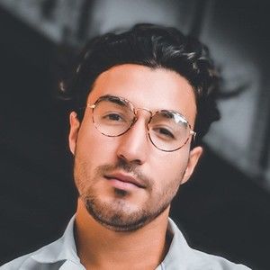 Meet your Posher, Kenneth